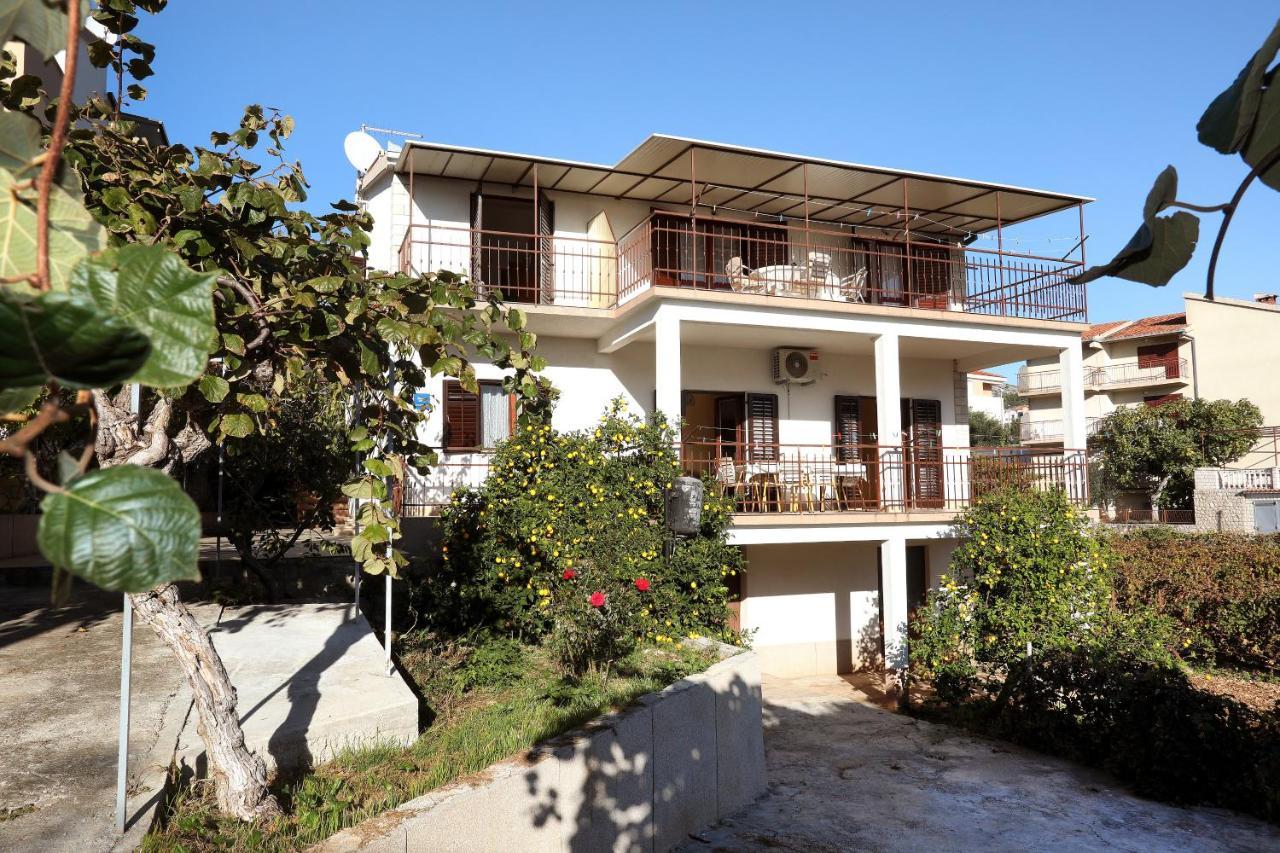 Apartman Gilan Seget Vranjica Exterior foto