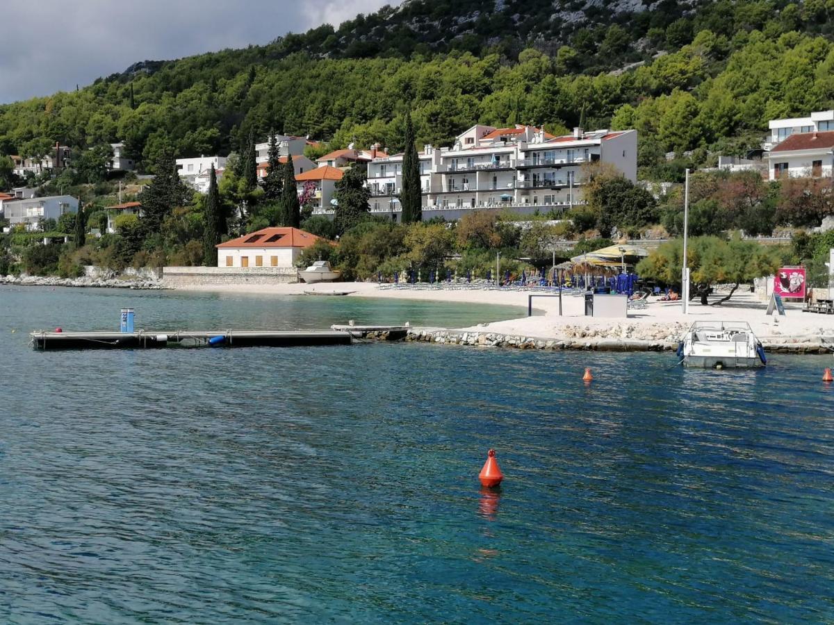 Apartman Gilan Seget Vranjica Exterior foto
